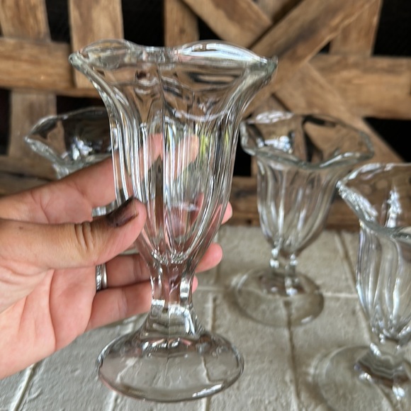 Vintage style soda fountain glasses set of 4 (33?) - Picture 3 of 7